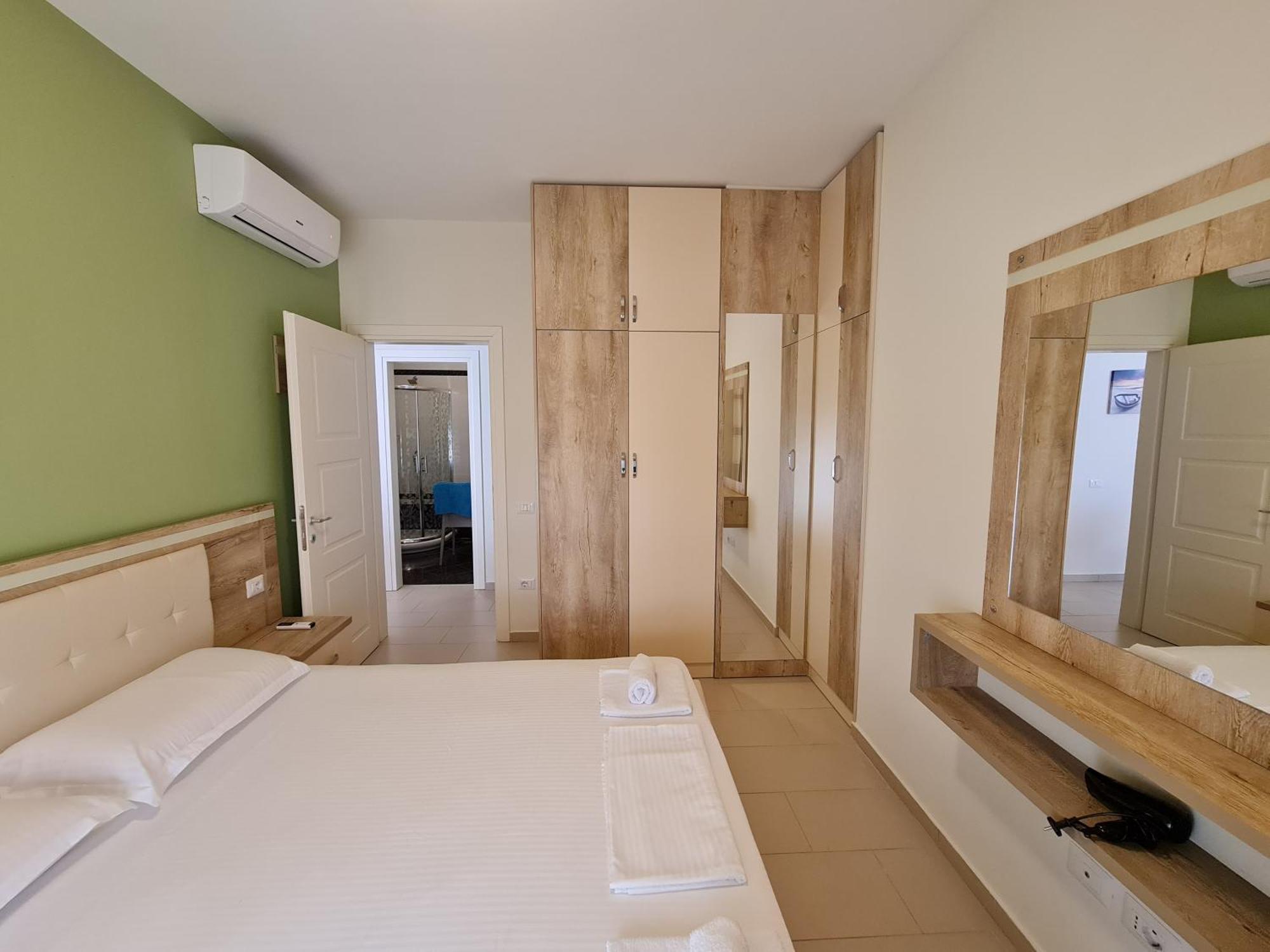 Holiday Apartments Влёра Экстерьер фото