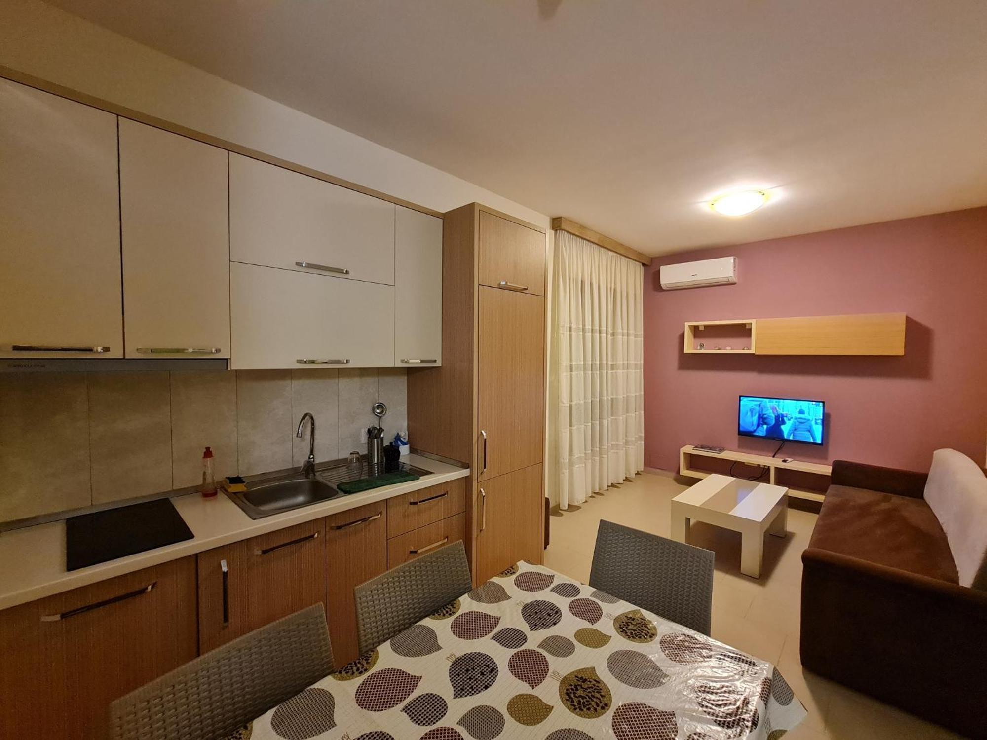 Holiday Apartments Влёра Номер фото